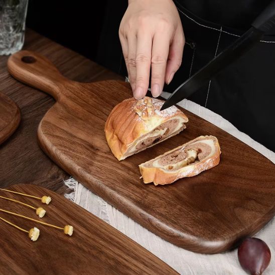 planche à découper en bois poignée ergonomique